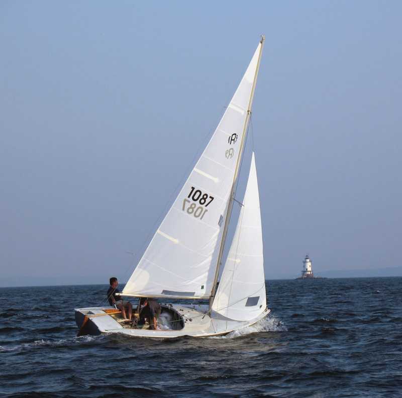 Rhodes 19 Sailing